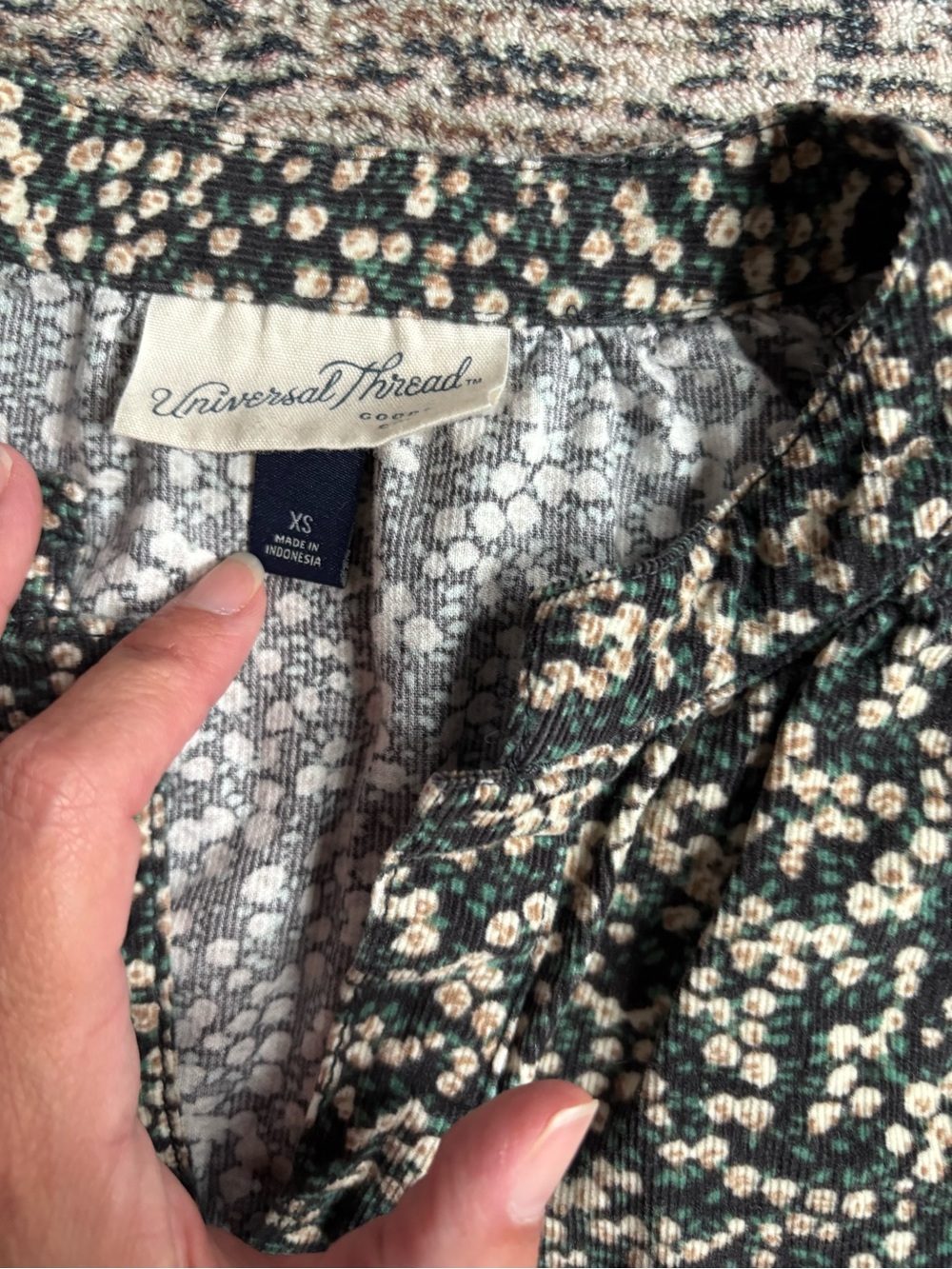 Universal thread corduroy top